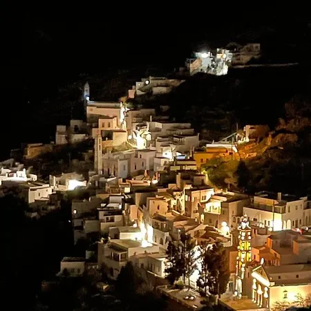 度假居 Amedi Tinos *